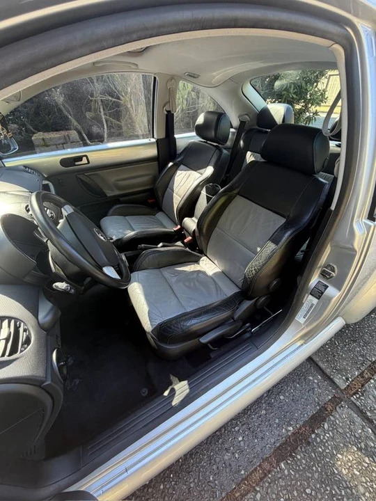 2003 Volkswagen New Beetle - Image 12 of 14