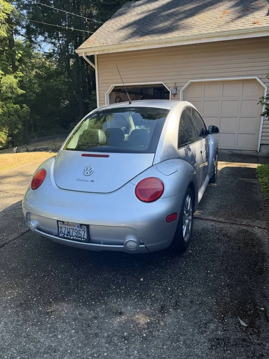 2003 Volkswagen New Beetle - Image 2 of 14