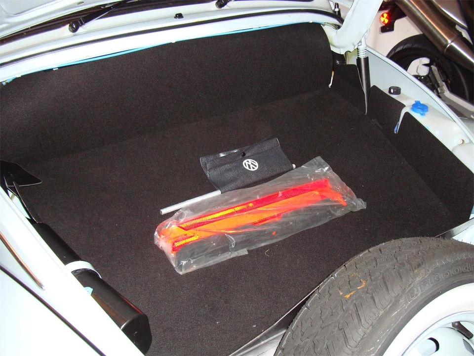 2003 Volkswagen New Beetle - Image 7 of 15