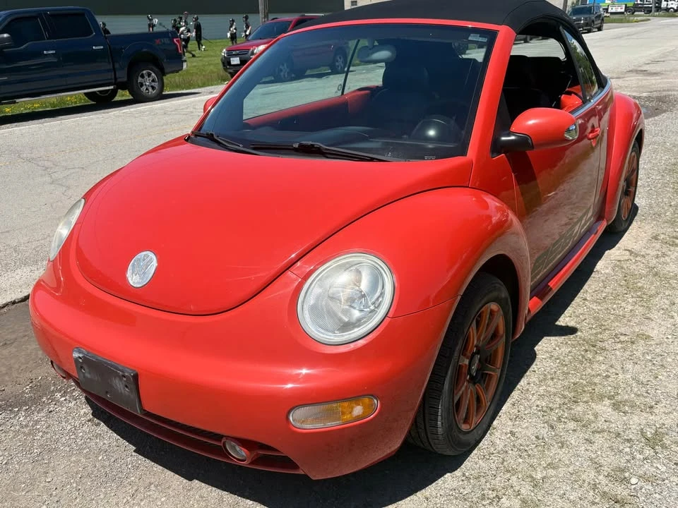 2003 Volkswagen New Beetle - Image 5 of 12