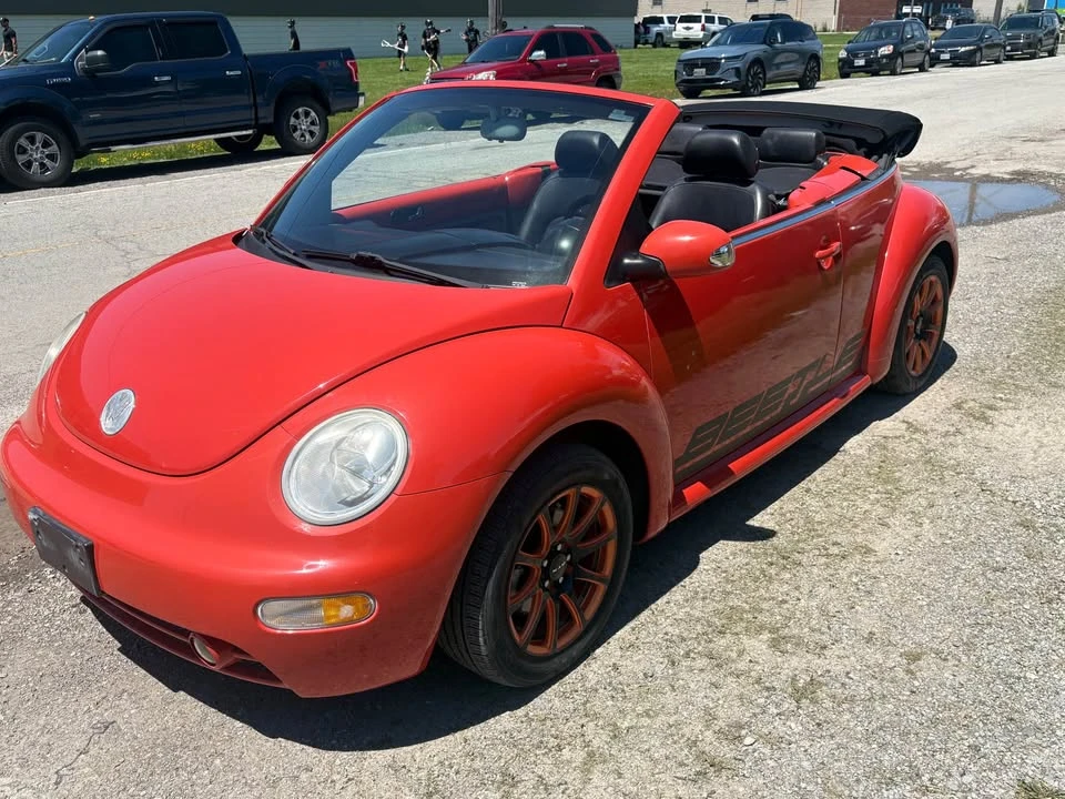2003 Volkswagen New Beetle - Image 2 of 12