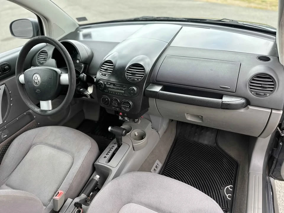 2003 Volkswagen New Beetle - Image 7 of 11