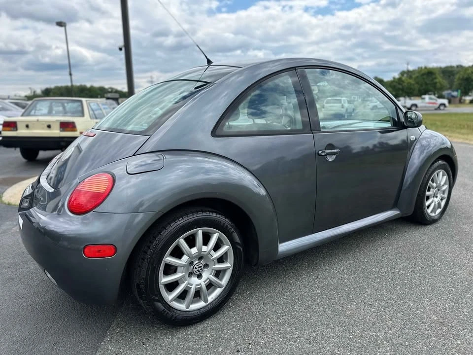 2003 Volkswagen New Beetle - Image 4 of 11