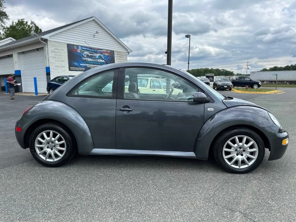 2003 Volkswagen New Beetle - Image 5 of 11