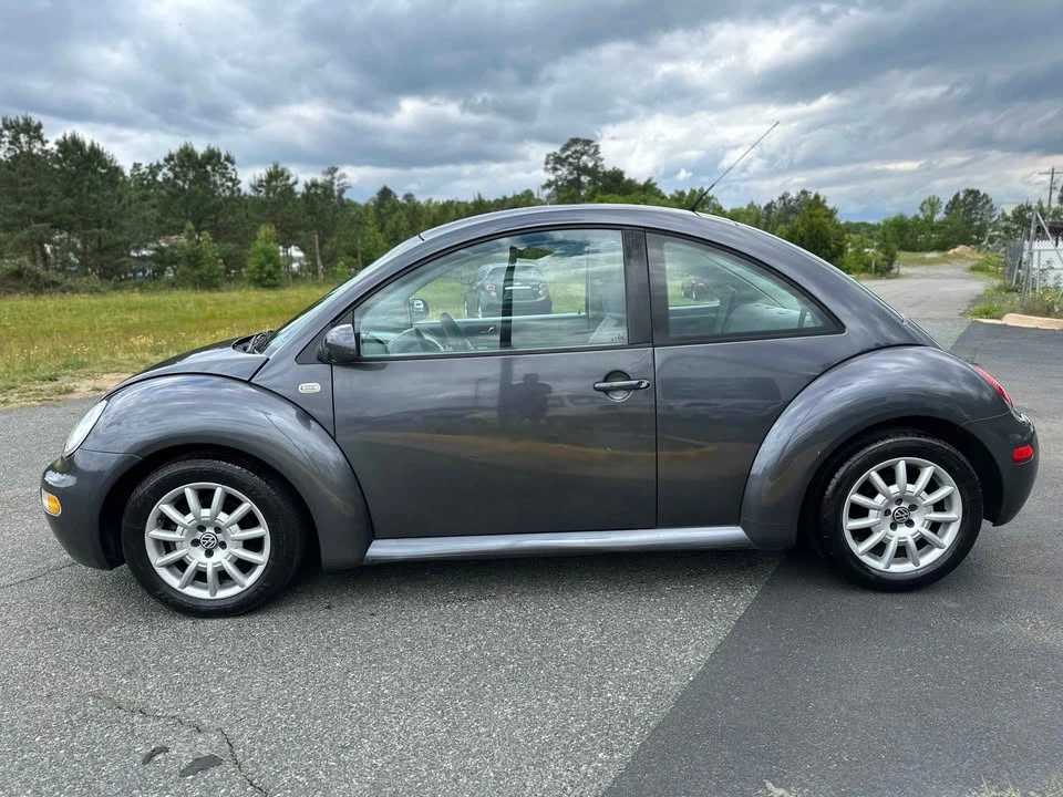 2003 Volkswagen New Beetle - Image 3 of 11