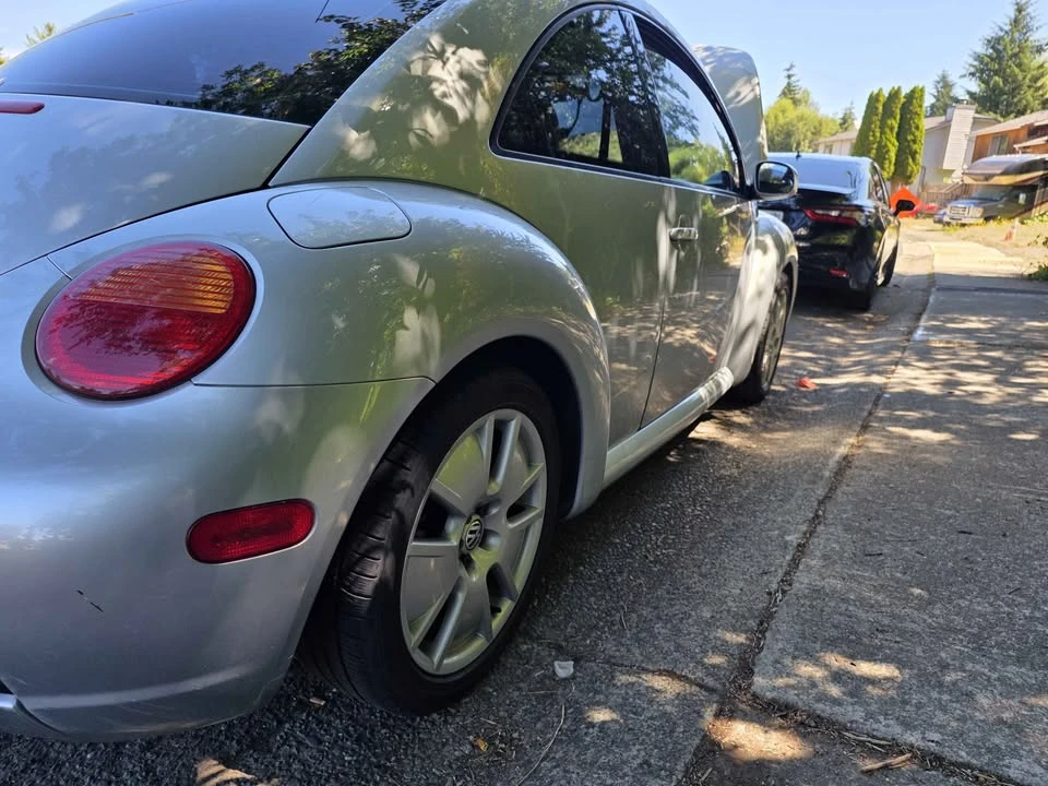 2003 Volkswagen New Beetle - Image 6 of 10