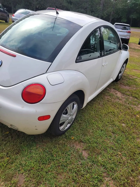 2003 Volkswagen New Beetle - Image 4 of 8