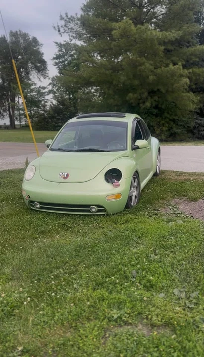 2003 Volkswagen New Beetle - Image 5 of 7