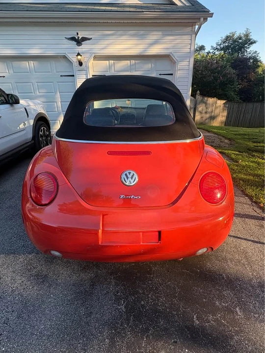 2003 Volkswagen New Beetle - Image 3 of 4