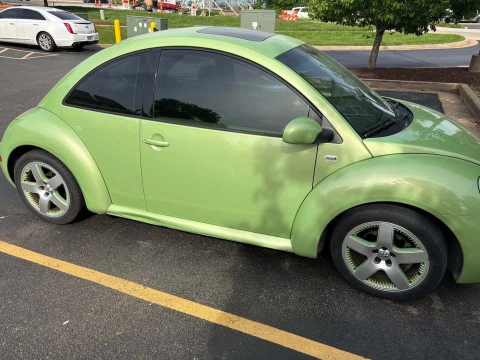 2003 Volkswagen New Beetle - Image 3 of 3