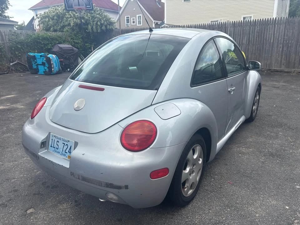 2003 Volkswagen New Beetle - Image 3 of 10