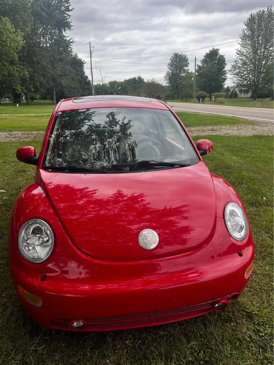 2003 Volkswagen New Beetle - Image 2 of 8