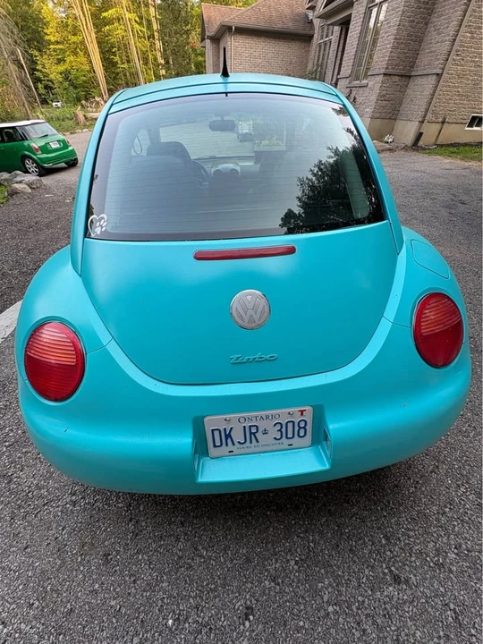 2003 Volkswagen New Beetle - Image 8 of 13