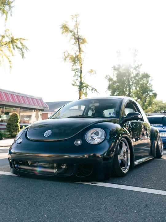 2003 Volkswagen New Beetle - Image 2 of 5