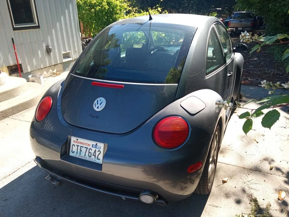 2003 Volkswagen New Beetle - Image 4 of 8