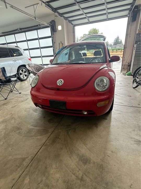 2003 Volkswagen New Beetle - Image 2 of 7