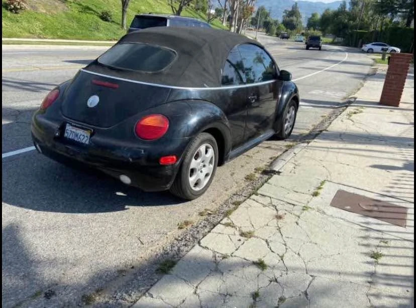 2003 Volkswagen New Beetle - Image 5 of 14
