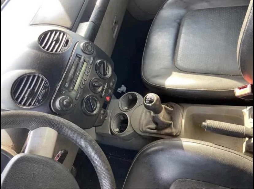 2003 Volkswagen New Beetle - Image 14 of 14