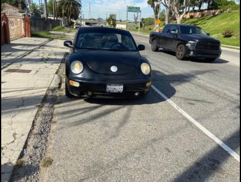 2003 Volkswagen New Beetle - Image 8 of 14