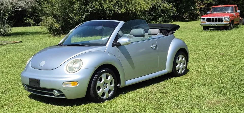 2003 Volkswagen New Beetle - Image 4 of 8