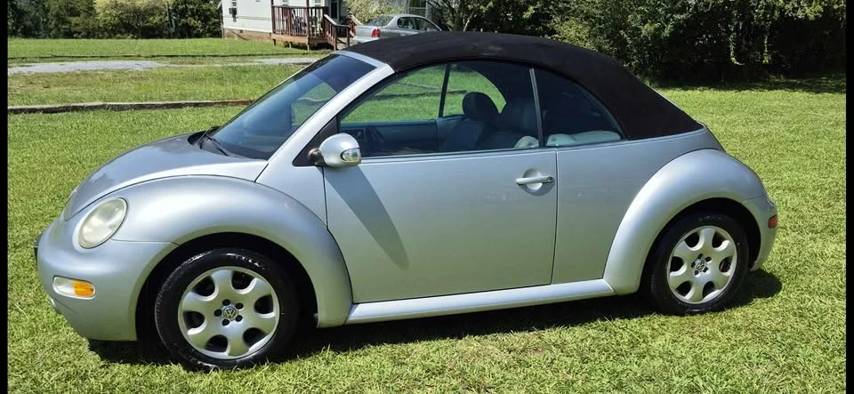 2003 Volkswagen New Beetle - Image 2 of 8