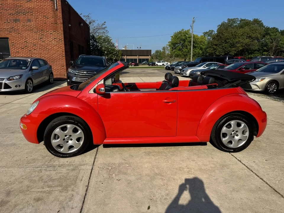 2003 Volkswagen New Beetle - Image 9 of 15