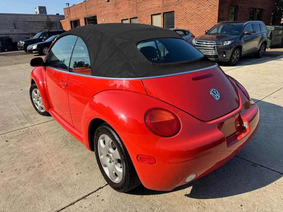 2003 Volkswagen New Beetle - Image 8 of 15