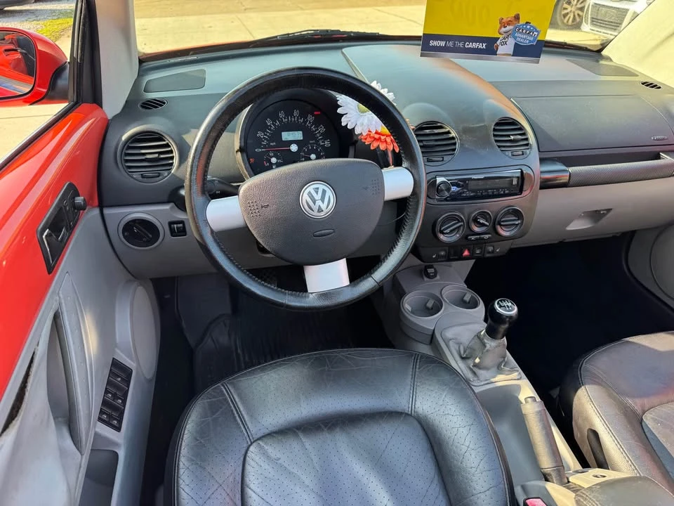 2003 Volkswagen New Beetle - Image 13 of 15