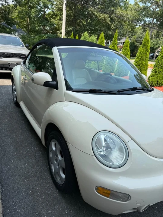 2003 Volkswagen New Beetle - Image 6 of 7