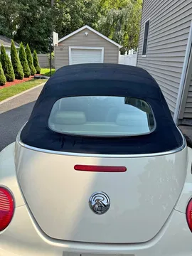 2003 Volkswagen Beetle 2.0T Dune Convertible 2D