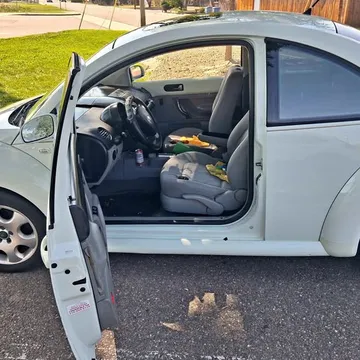 2003 Volkswagen Beetle 2.0T Final Edition SE Hatchback 2D