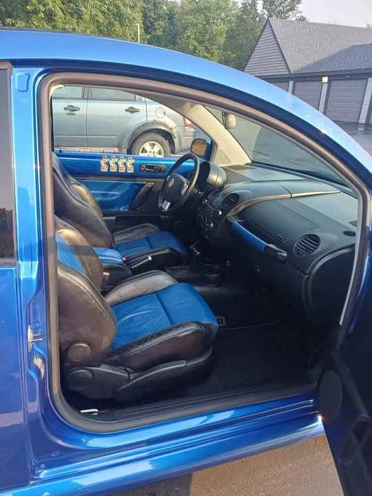 2003 Volkswagen New Beetle - Image 9 of 16