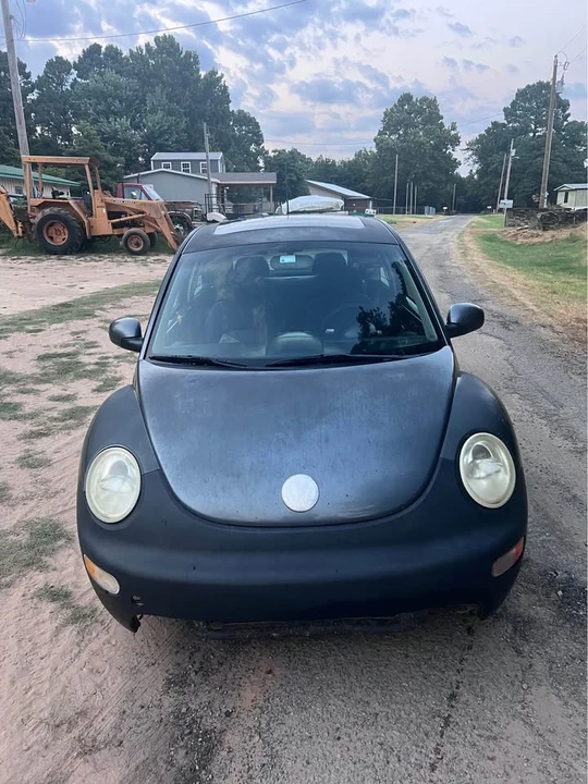 2003 Volkswagen New Beetle - Image 3 of 5