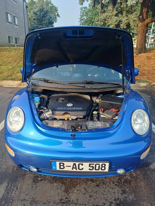 2003 Volkswagen New Beetle - Image 11 of 16