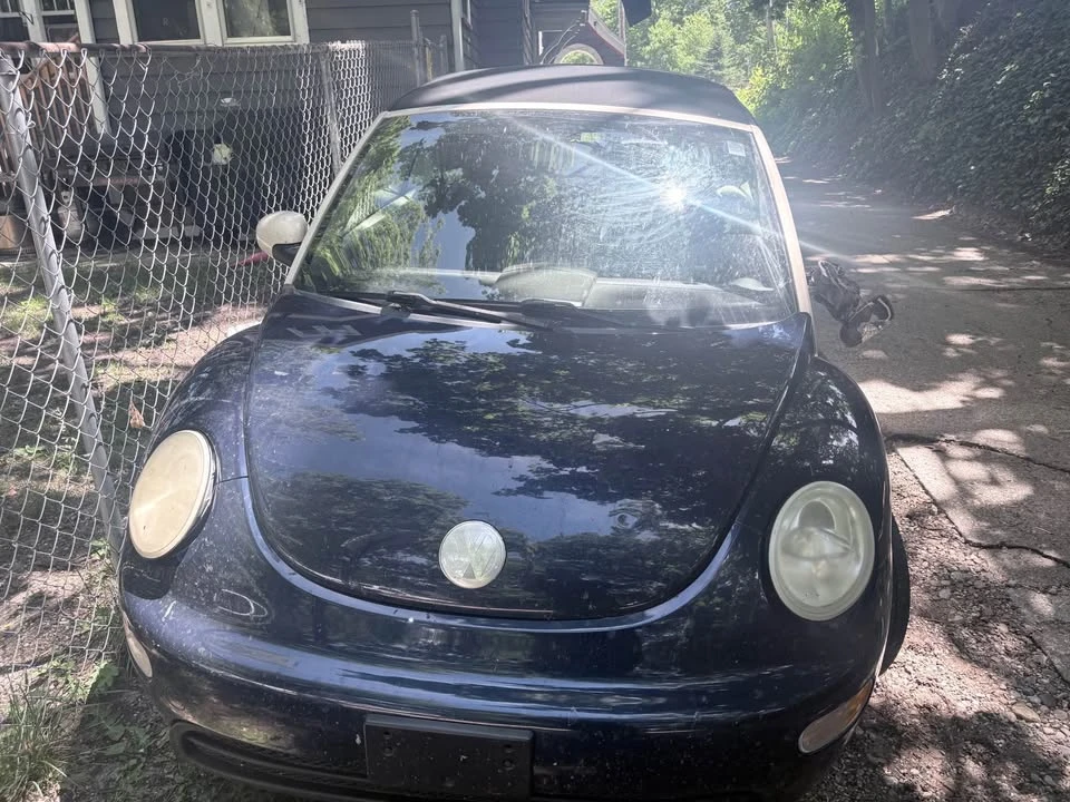 2003 Volkswagen New Beetle - Image 3 of 5