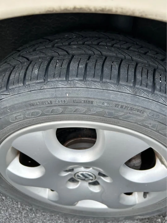 2003 Volkswagen New Beetle - Image 8 of 8