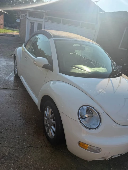2003 Volkswagen New Beetle - Image 3 of 7