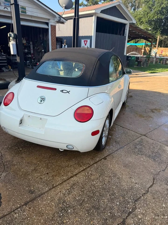 2003 Volkswagen New Beetle - Image 4 of 7