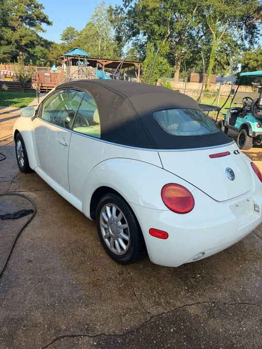 2003 Volkswagen New Beetle - Image 2 of 7