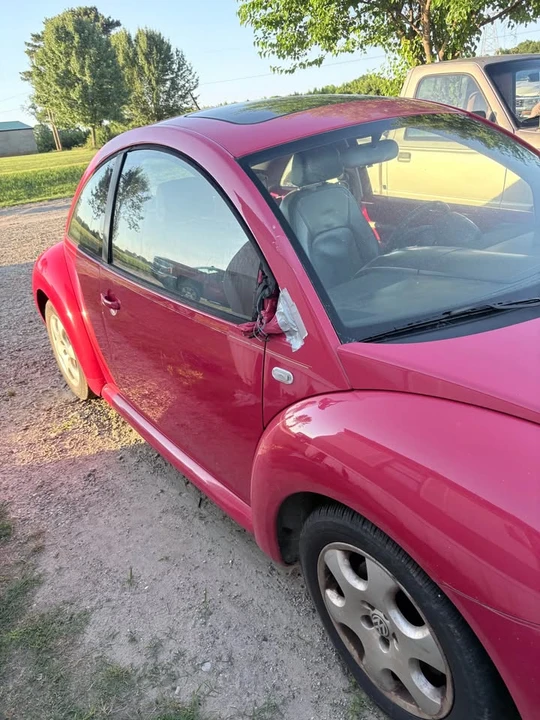 2003 Volkswagen New Beetle - Image 7 of 7