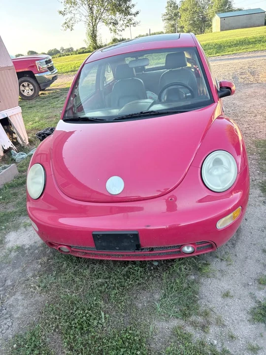 2003 Volkswagen New Beetle - Image 6 of 7