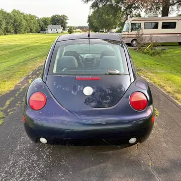 2003 Volkswagen Beetle · 2.0T SE Hatchback 2D