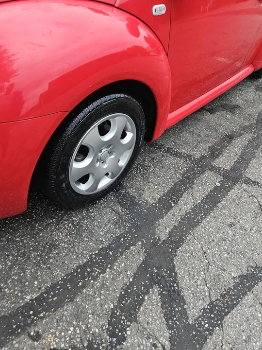 2003 Volkswagen New Beetle - Image 2 of 14