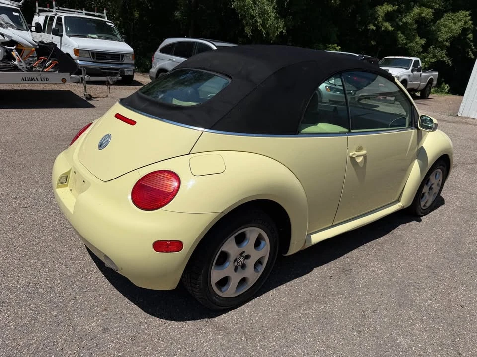 2003 Volkswagen New Beetle - Image 7 of 11