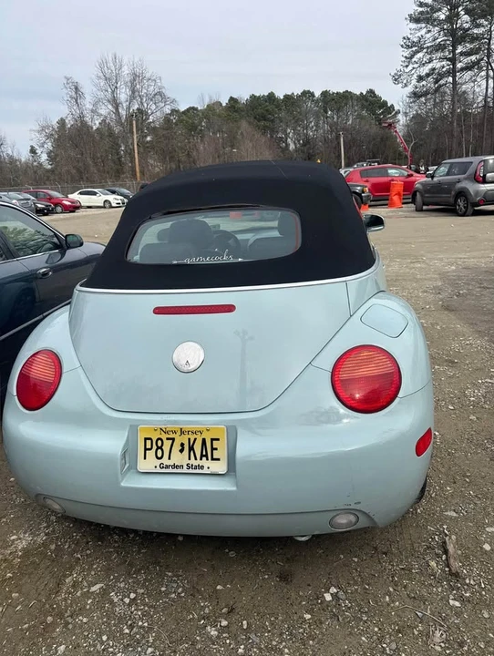 2003 Volkswagen New Beetle - Image 4 of 6