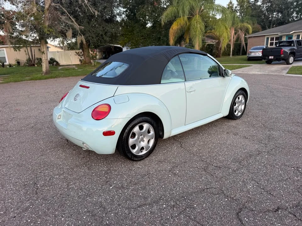 2003 Volkswagen New Beetle - Image 5 of 16