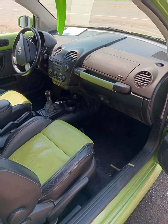2003 Volkswagen New Beetle - Image 6 of 7