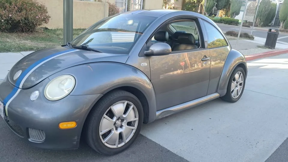 2003 Volkswagen New Beetle - Image 3 of 3