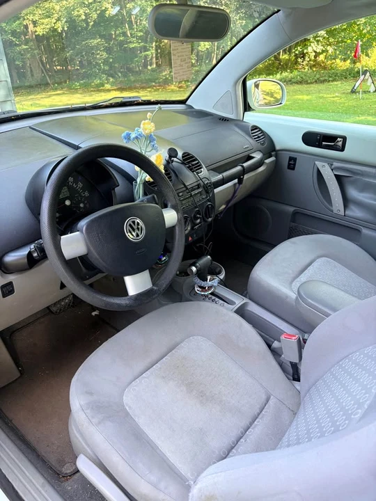 2003 Volkswagen New Beetle - Image 4 of 4