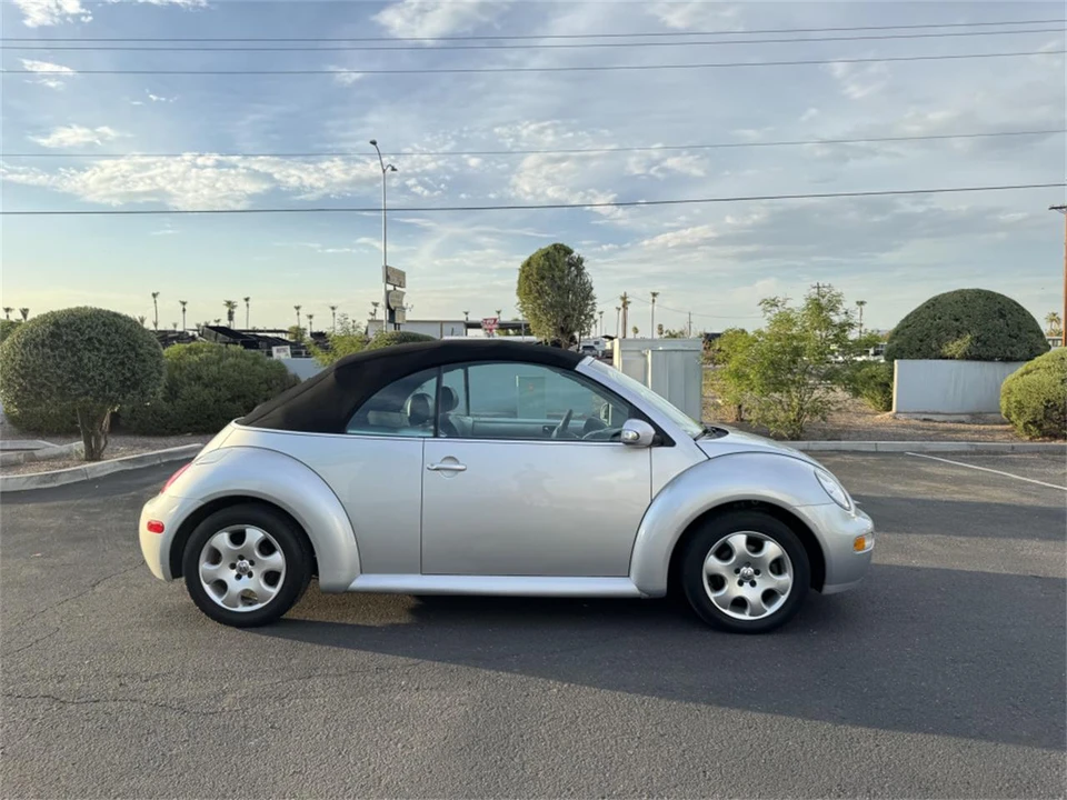 2003 Volkswagen New Beetle - Image 3 of 10